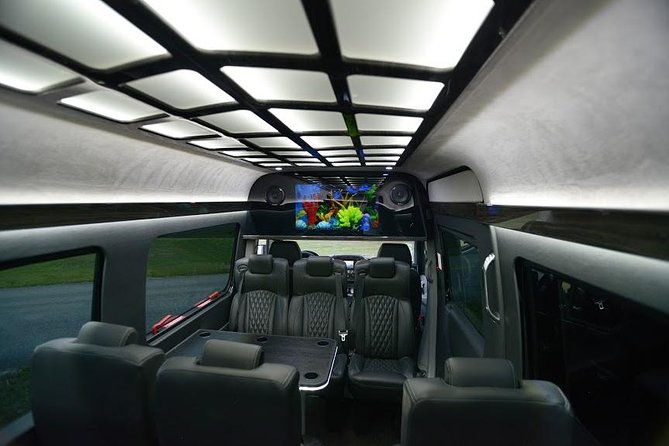 Miami Luxury Party Sprinter Bus - Choosing between a transfer and an hourly outing