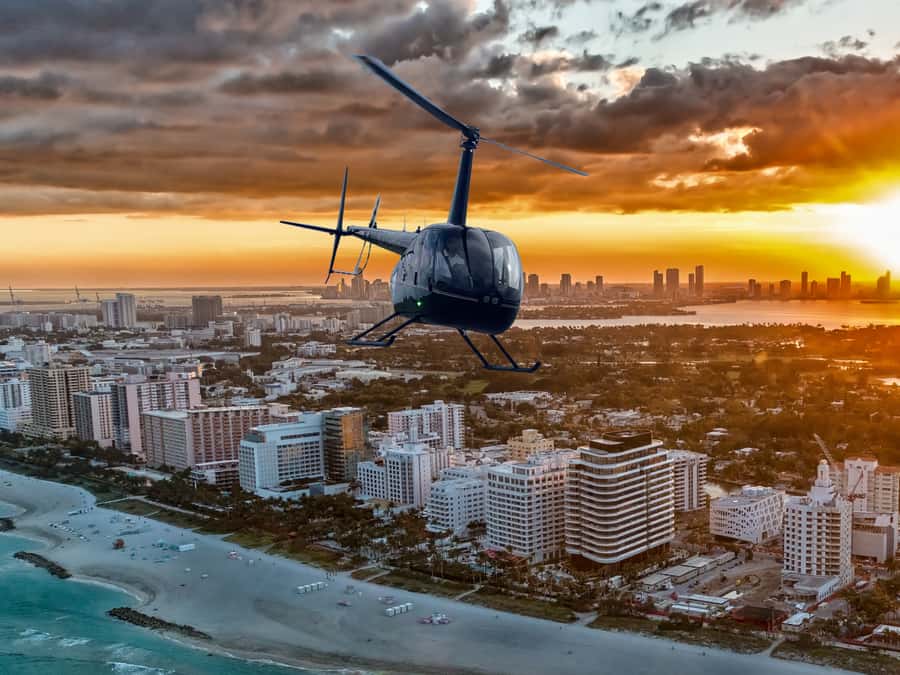 Miami: Luxury Private Helicopter Tour - Sunny Isles, Indian Creek, and the mansion islands