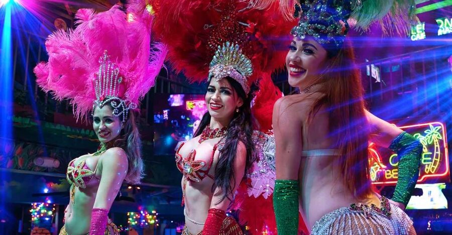 Miami: Mango's Tropical Cafe Dinner & Show - A three-hour show with many different acts