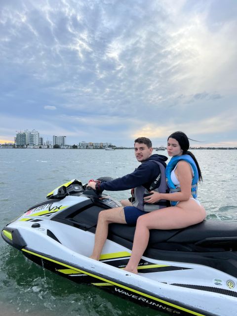 Miami: Miami Beach Jetski Ride with Boat and Drinks - The return boat cruise past Miami mansions