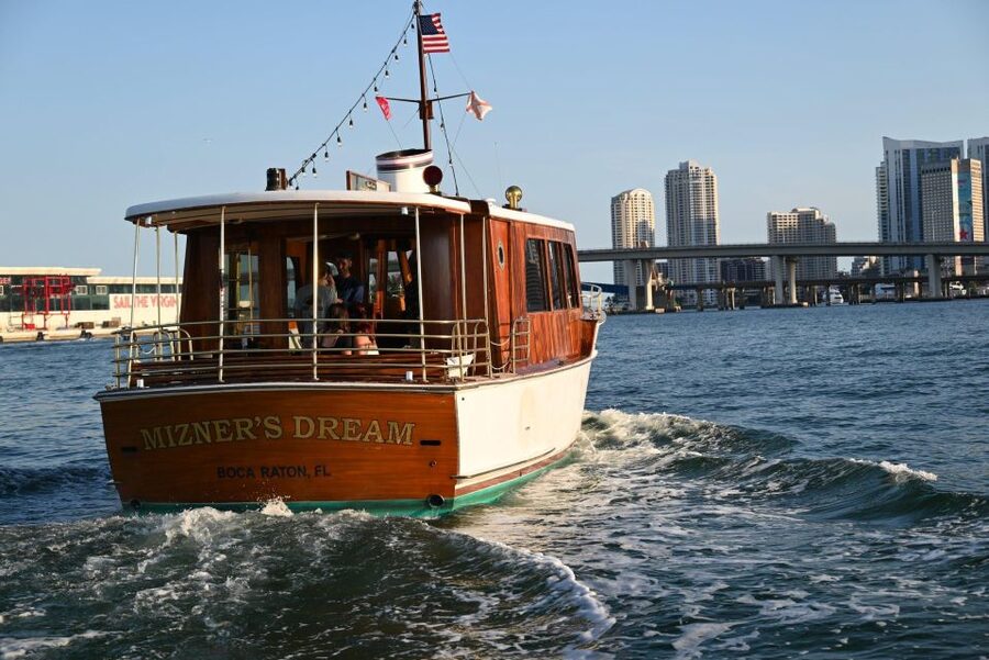 Miami: Miami Skyline Vintage Yacht Cruise, - Booking value and practical details