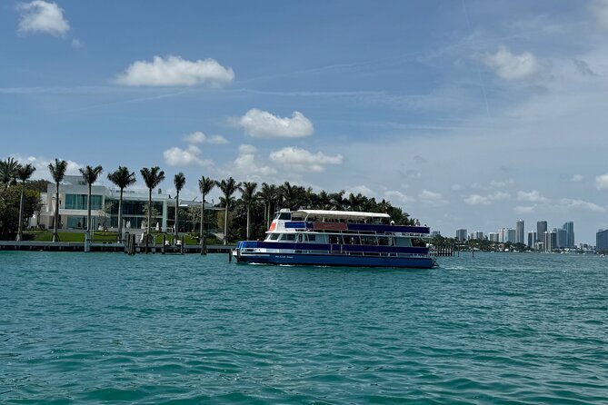 Miami Millionaires Sightseeing Cruise - Venetian Islands and the best mansion views