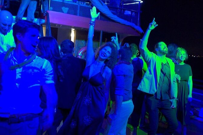 Miami Party Boat Cruise Music & Skyline Views - Comfort, seating, and weather concerns