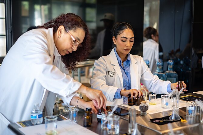 Miami Perfume Making Experience: Express 45 Minutes - Blending Two Formulas in Separate Beakers