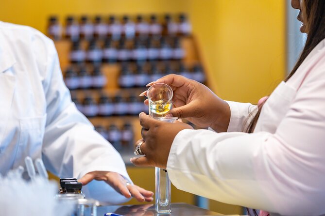 Miami Perfume Making Experience - Fragrance Workshop 90 Minutes - Creating perfume instead of collecting another souvenir