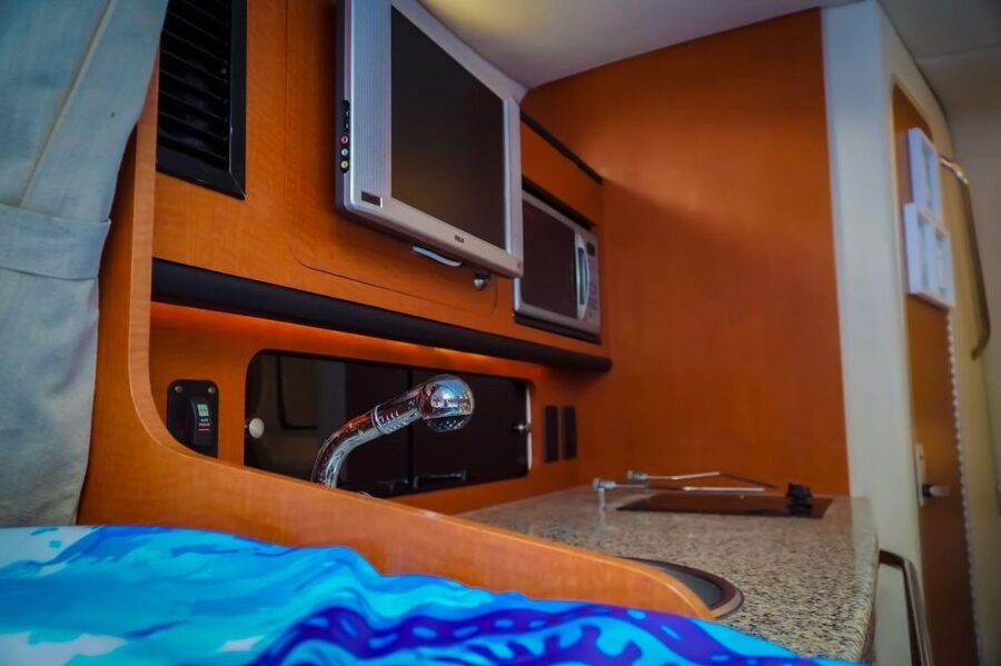 Miami: Private Boat Cruise & Guided Scenic Tour - Captains make the biggest difference