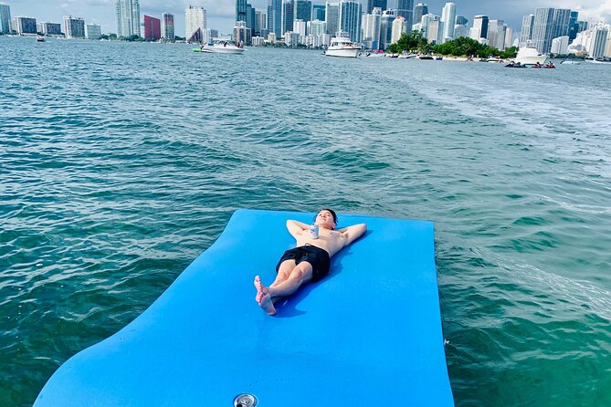 Miami: Private Boat Rental with Captain, Sandbars, and More - Sandbars, islands, and the floating mat