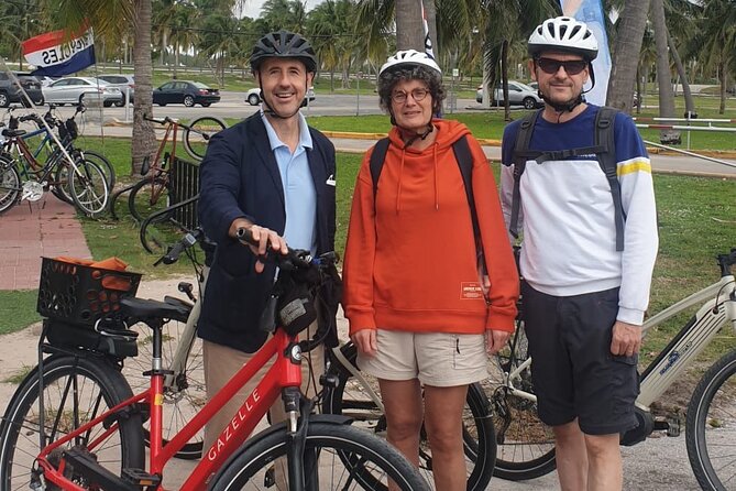 Miami Private Custom Tour with A Guide (Car Option Available) - What Happens During the Meeting