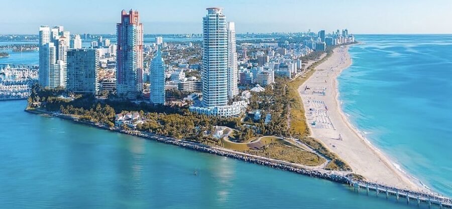 Miami: Private Luxury 50-Minute Airplane Tour with Champagne - South Beach, Miami Beach, Bal Harbour, and Haulover