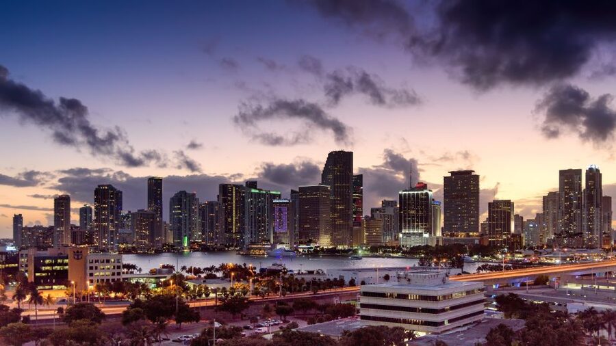 Miami: Private Luxury 50-Minute Airplane Tour with Champagne - Price, timing, and who gets good value