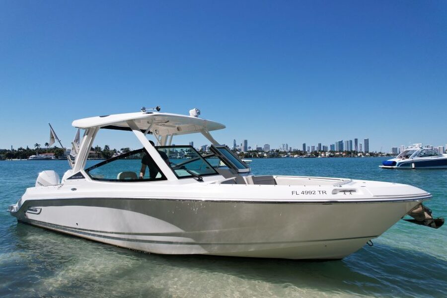 Miami: Private Star island, Miami Skyline & Miami River Tour - Seeing Miami’s skyline from open water