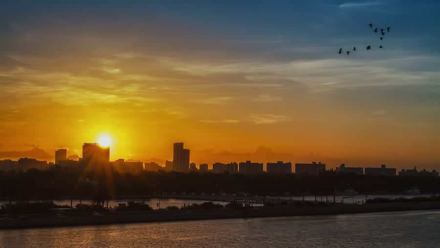 Miami: Private Sunset Helicopter Tour - A sunset flight that covers Miami’s greatest hits