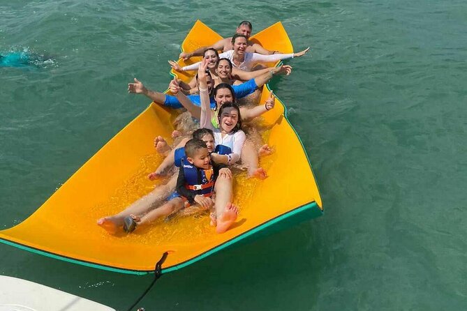 Miami Private Yacht Rental 2 to 4 hours for 12 people - What the boat provides, and what it does not