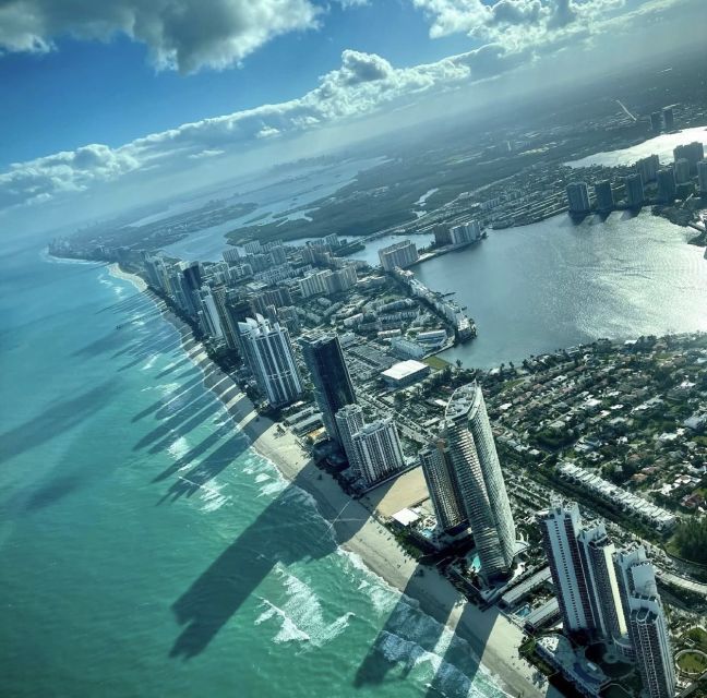 Miami: Romantic 1-Hour Private Flight Tour with Champagne - Taking off in a private Cessna