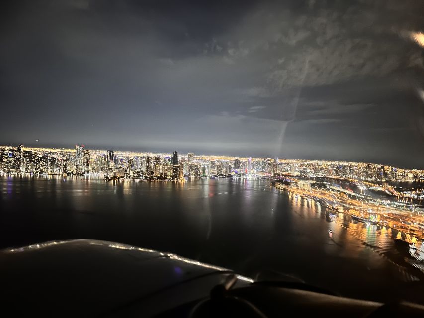 Miami: Romantic 1-Hour Private Flight Tour with Champagne - Meeting at Eagles Air Tours