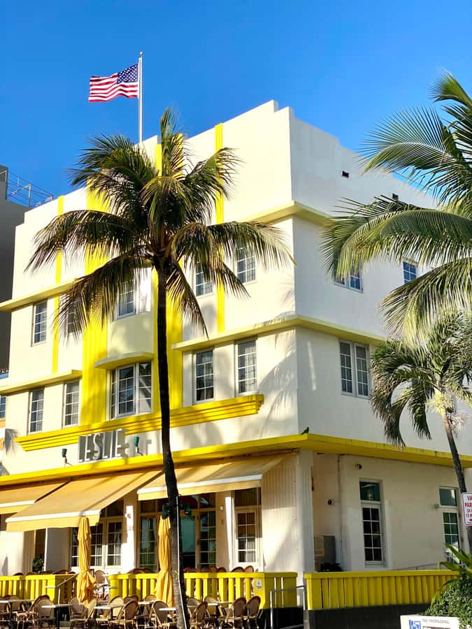 Miami's 3 iconic neighborhoods in 3.5h - in French - Why the French-speaking guide matters