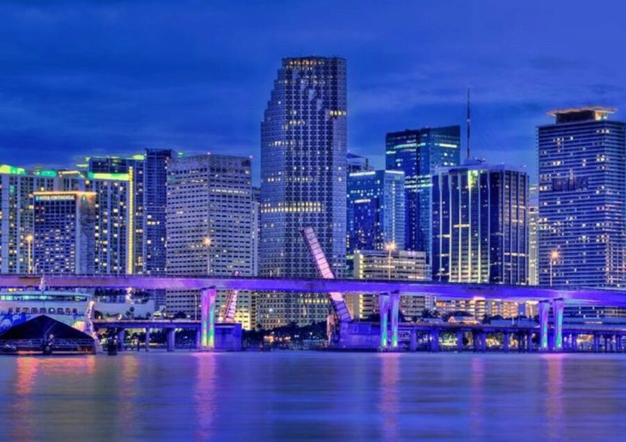 Miami’s Best Views: Private Boat Tour - Downtown Miami and the first skyline views