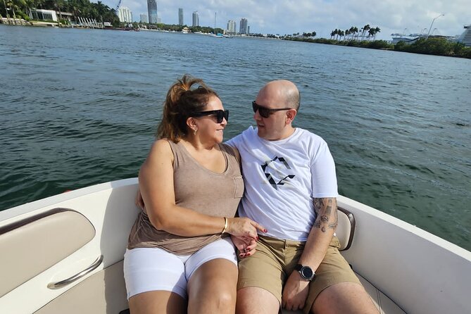 Miami Shared Boat tour, 2 hours on a 24 ft boat. 6 people total. - Practical packing advice for the 4:30 p.m. start