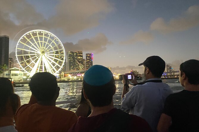 Miami Sightseeing Cruise on a Luxury Yacht - Biscayne Bay, islands, and the Downtown skyline