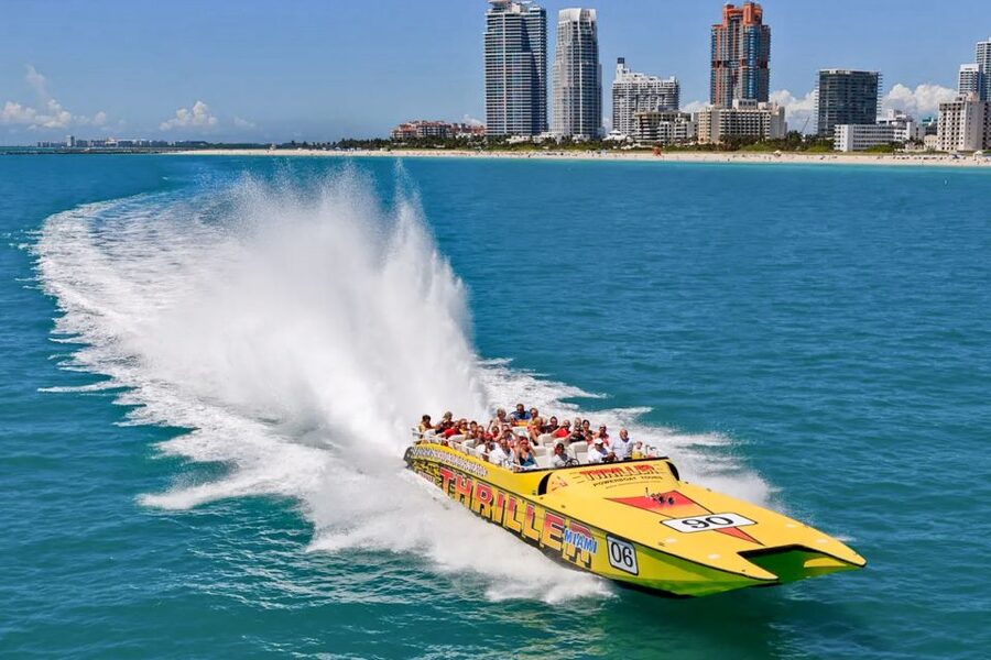Miami: Sightseeing Speedboat Tour - Leaving Bayside Marketplace for the water