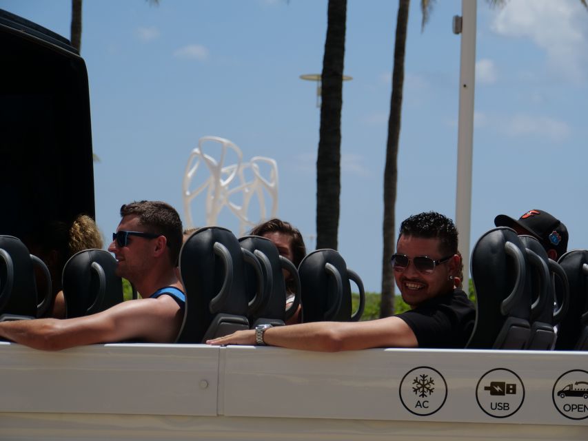 Miami Sightseeing Tour in a Convertible Bus (French) - The Miami Design District and a change of pace