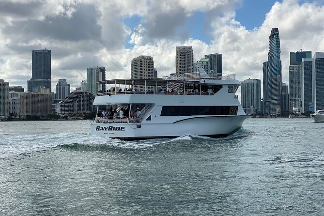 Miami Skyline 75 Min Cruise Tour Biscayne Bay Millionaire Homes - A simple way to see Miami from the water