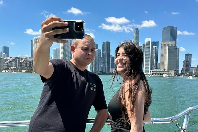Miami Skyline Boat Cruise Past Millionaire's Homes Optional Stop - Star Island and Al Capone’s former home