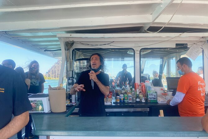 Miami Skyline: Happy Hour Cruise Music & Cash Bar - Miami from the water: what this cruise really offers