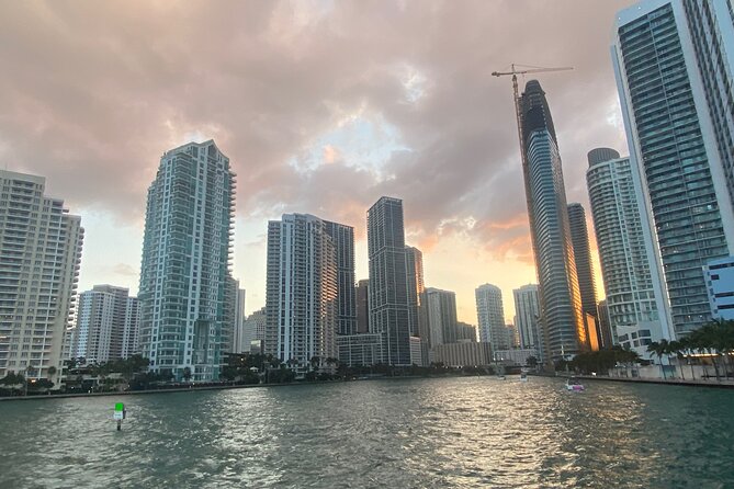 Miami Skyline: Happy Hour Cruise Music & Cash Bar - Sunset timing, delays, and the risk of missing the best light