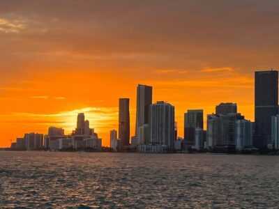 Miami Skyline Sightseeing Cruise and Millionaire Mansions