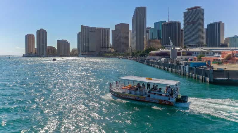 Miami: Skyline Sightseeing Cruise Millionaire Homes & River - Starting at Regal Marina beside the Miami River