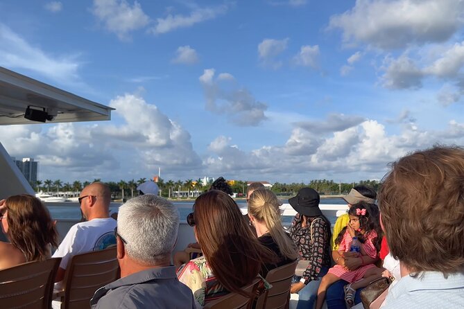 Miami Skyline & Star Island 90 Minute Cruise - Boarding, seating, and the 90-minute schedule
