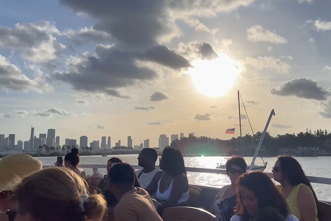 Miami Skyline Sunset Cruise with The Mojito Bar On board - The sunset and the Miami skyline