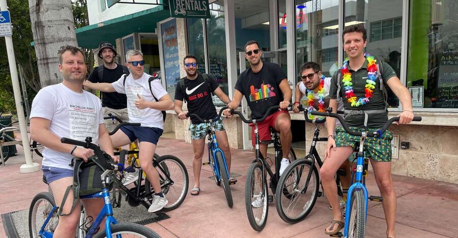 Miami: South Beach Bicycle Rental - Along the beach and across both sides of the island