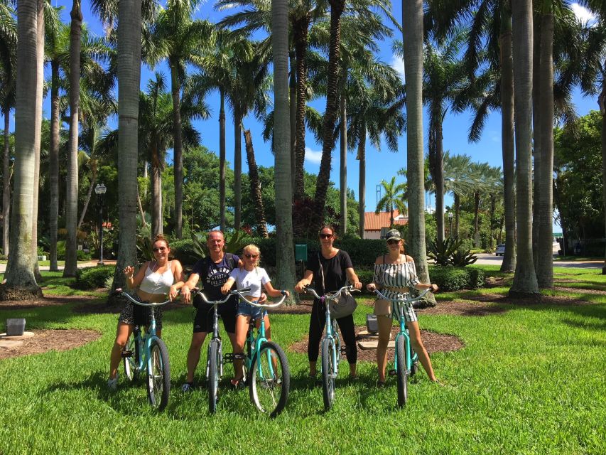 Miami: South Beach Bike Rental - Cruising through Ocean Drive and the Art Deco District