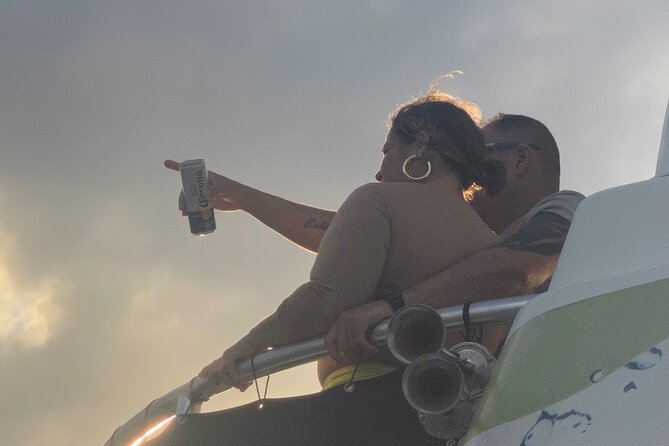 Miami Sunset Biscayne Bay and South Beach Cruise - Star Island and the celebrity-home commentary
