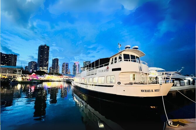 Miami Sunset Champagne Cruise with Skyline Views - What kind of Miami cruise is this?