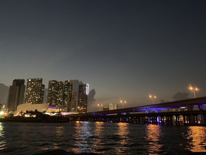 Miami: Sunset Cruise with Celebrity Homes & Open Bar - Biscayne Bay and the Island Homes
