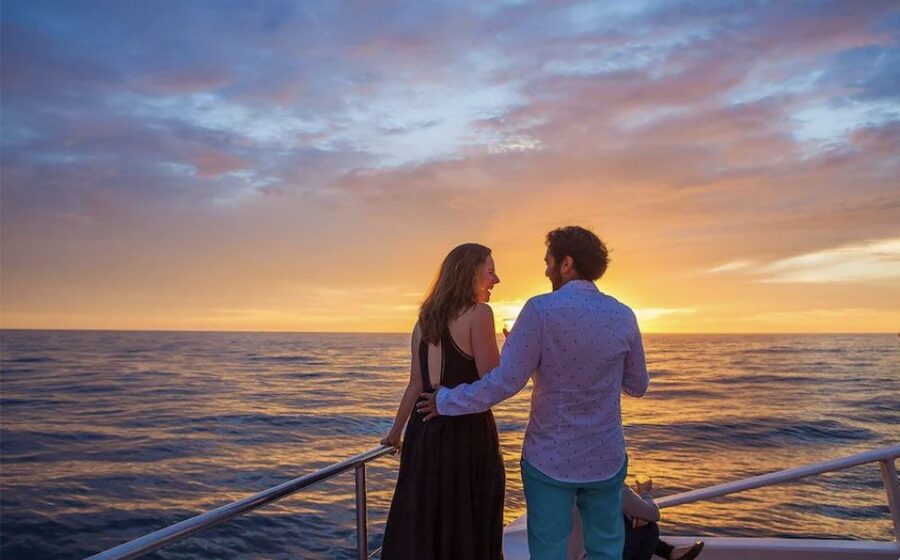 Miami: Sunset Cruise with Celebrity Homes & Open Bar - FAQ