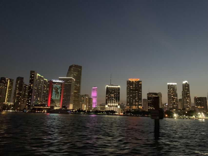 Miami: Sunset Cruise with Celebrity Homes & Open Bar - Sunset, Cocktails, and the Open Bar