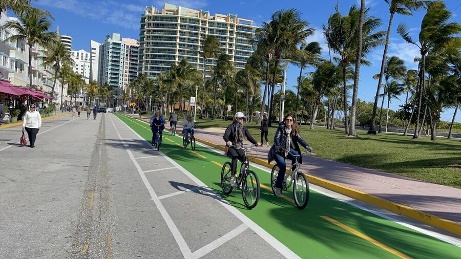 Miami: The Famous South Beach Bicycle Tour - Why a bicycle is the right way to see South Beach