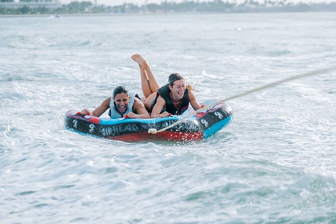 Miami Tubing: The Ultimate Family Thrill - Safety, signals, and comfort on the tube