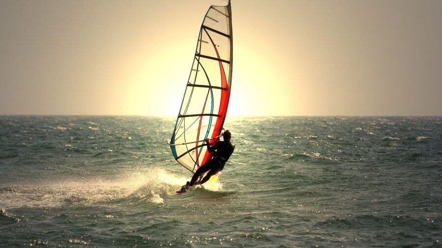 Miami: Windsurfing for Beginners and Experts - What to bring and what to leave behind