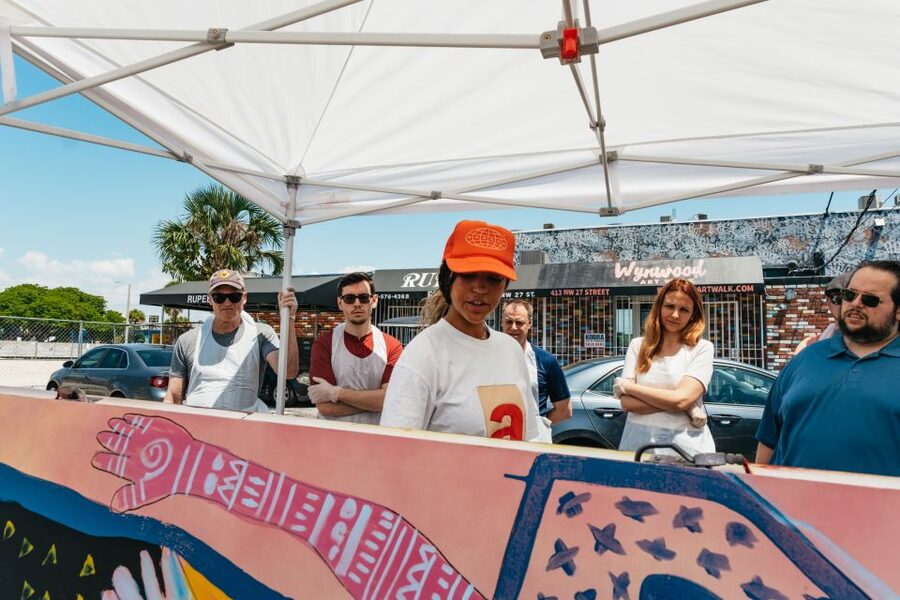 Miami: Wynwood Graffiti Experience - Building a design with shadows and gradients