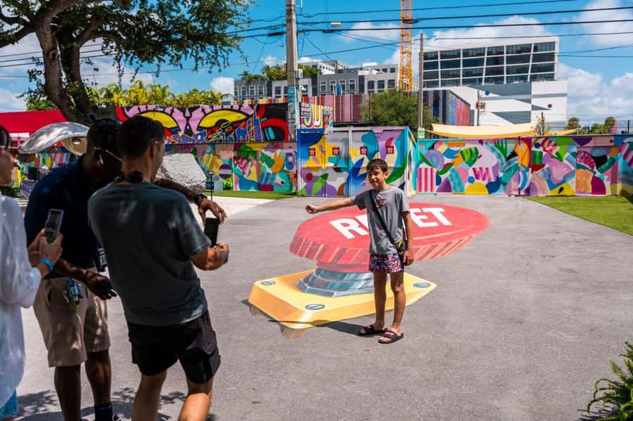 Miami: Wynwood Walls Freestyle Spray Painting & Admission - Wheelchair access, language, and booking flexibility