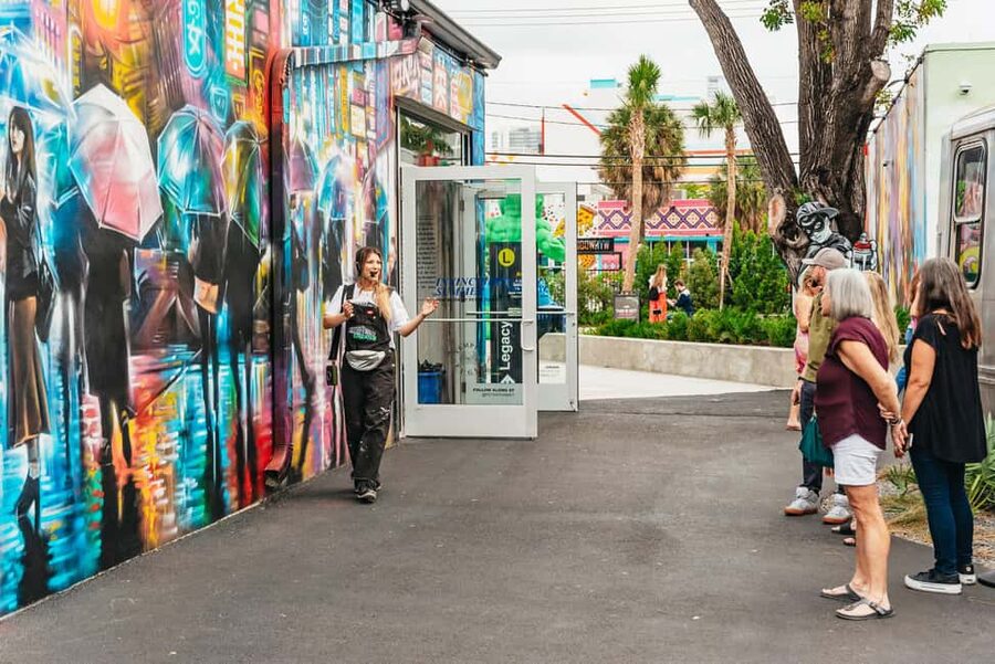Miami: Wynwood Walls, Galleries, and Murals Guided Tour - Goldman Global Arts and the indoor exhibitions