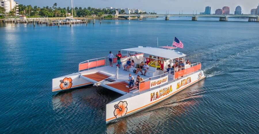 Palm Beach: Sightseeing Catamaran Cruise - Cruising the Intracoastal Waterway