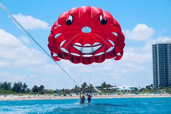 Parasailing Palm Beach - Taking off from Riviera Beach