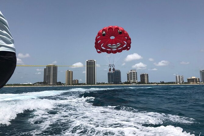 Parasailing Palm Beach - The 10 to 12-minute flight