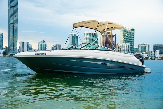 Private 4 hour Boat Rental with Captain in Fort Lauderdale! - Key points at a glance